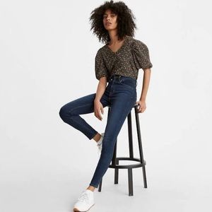721 Levi’s High Waisted Skinny Jeans
